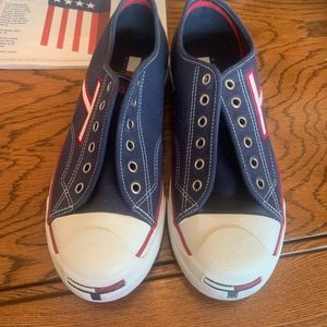 Tommy Hilfiger Shoes. 8.5